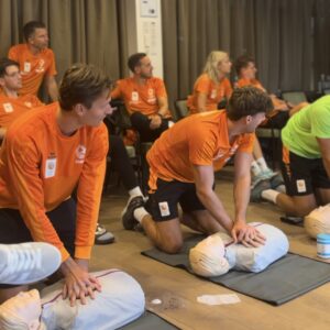 TeamNL Korfbal volgt reanimatiecursus